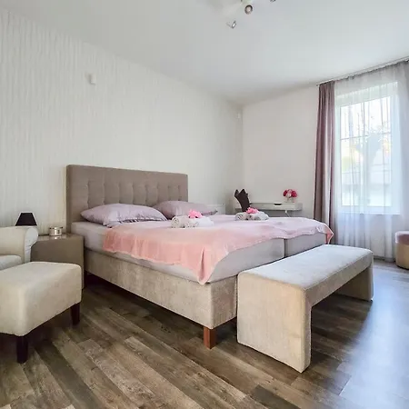 Apartment Medencepart