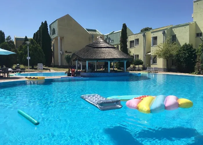 Medencepart Apartman